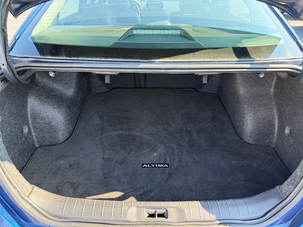 Used 2024 Blue Nissan 2.5 SR image 18