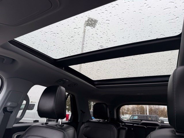 Used 2024 Black Metallic Ford XLT image 19