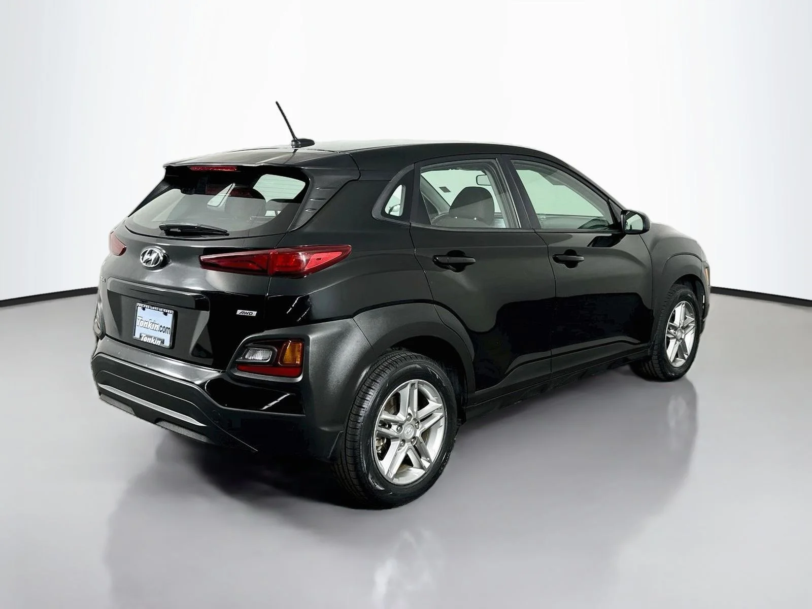 Used 2019 Ultra Black Pearl Hyundai SE image 8