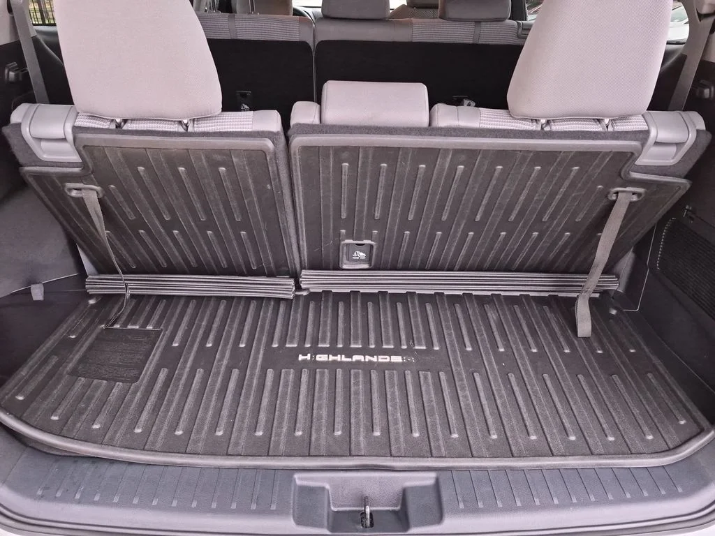 Used 2023 Silver Toyota L image 42