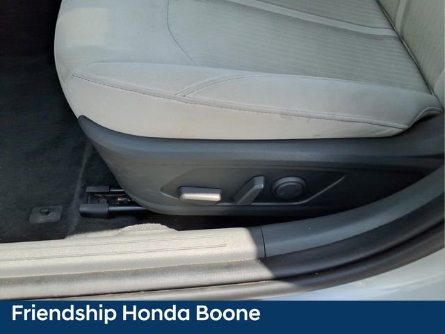 Used 2024 Silver Hyundai SEL image 16