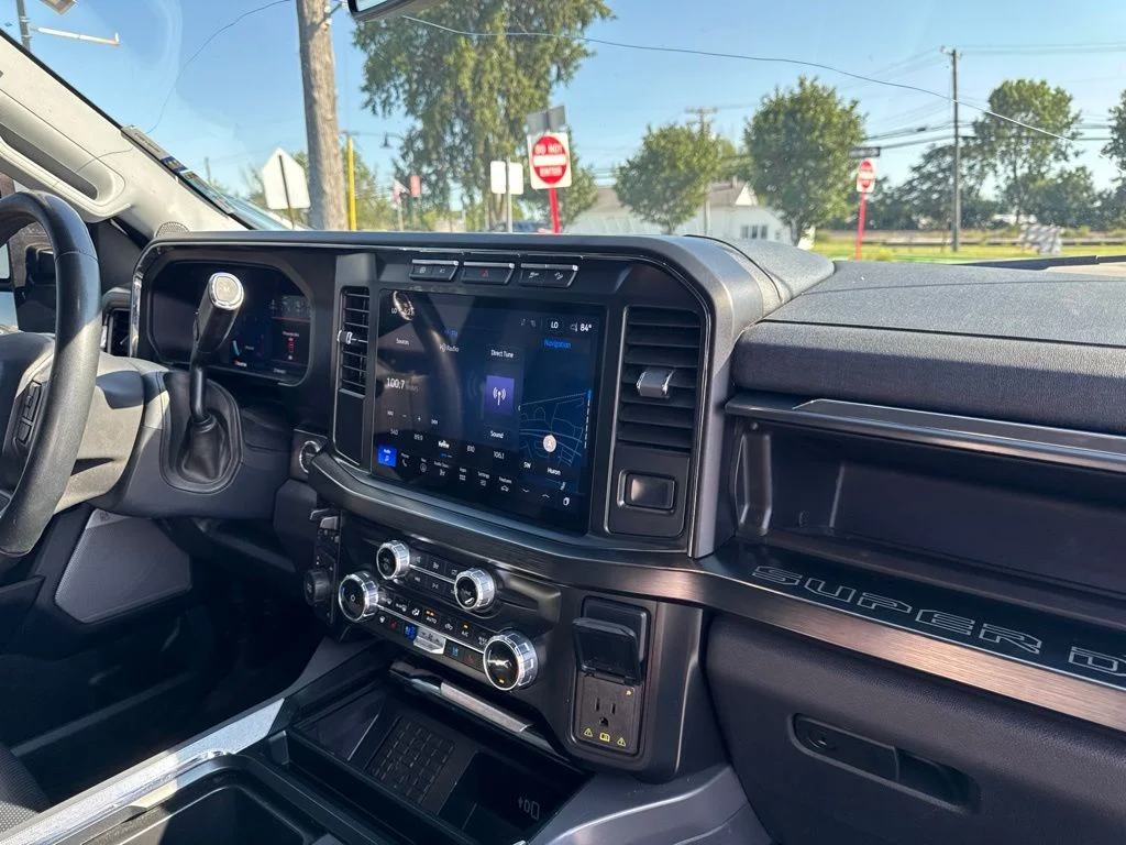 Used 2024 Blue Metallic Ford Lariat image 37