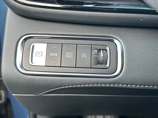 Used 2026 Blue Buick Preferred image 24