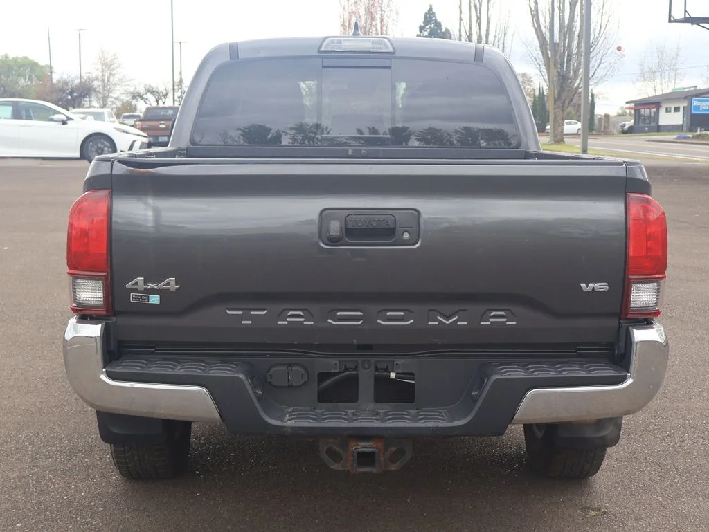 Used 2019 Gray Toyota SR5 image 5