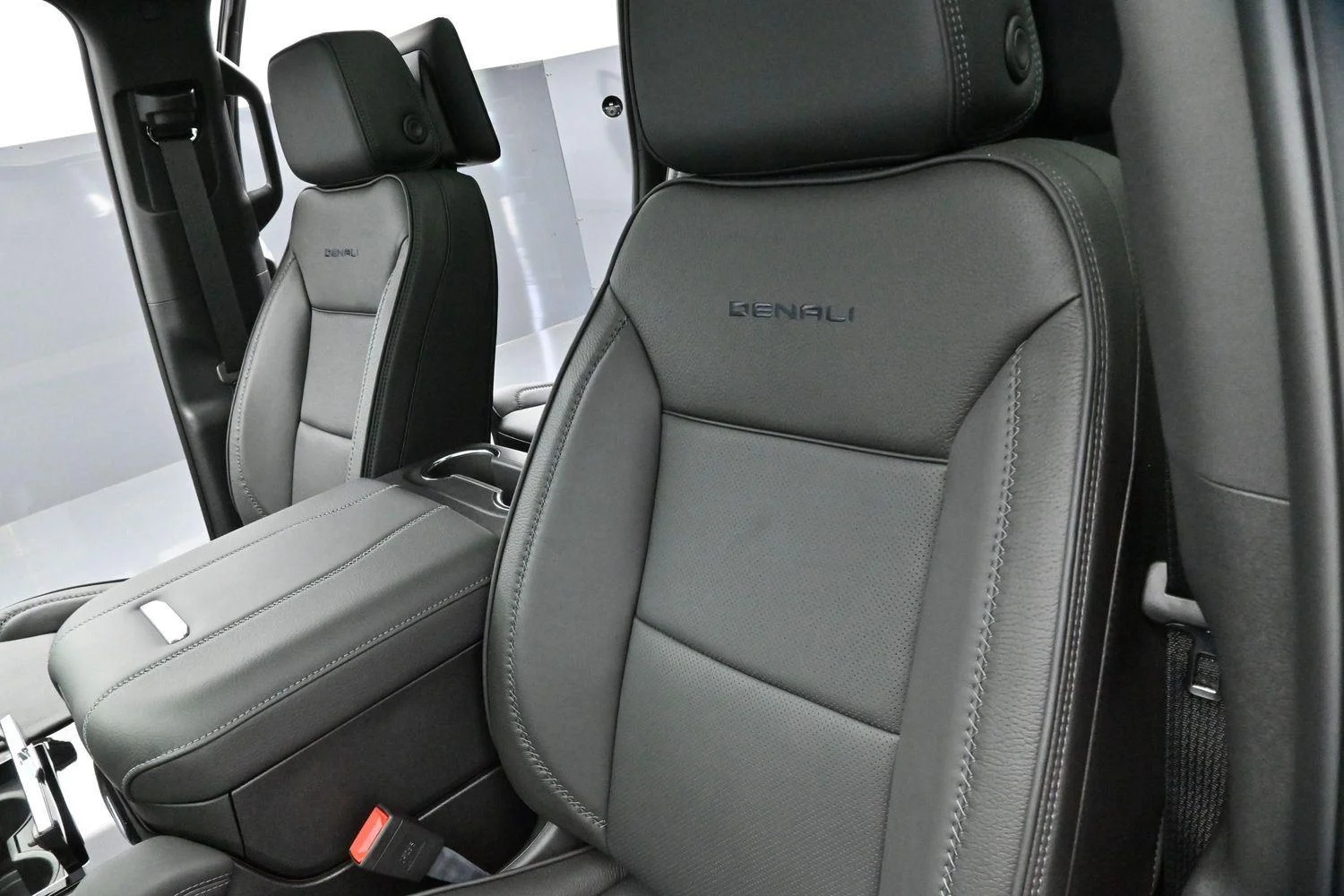 New 2026 Onyx Black GMC Denali image 18