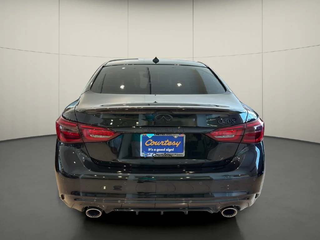 Used 2023 Black INFINITI Red Sport 400 image 6
