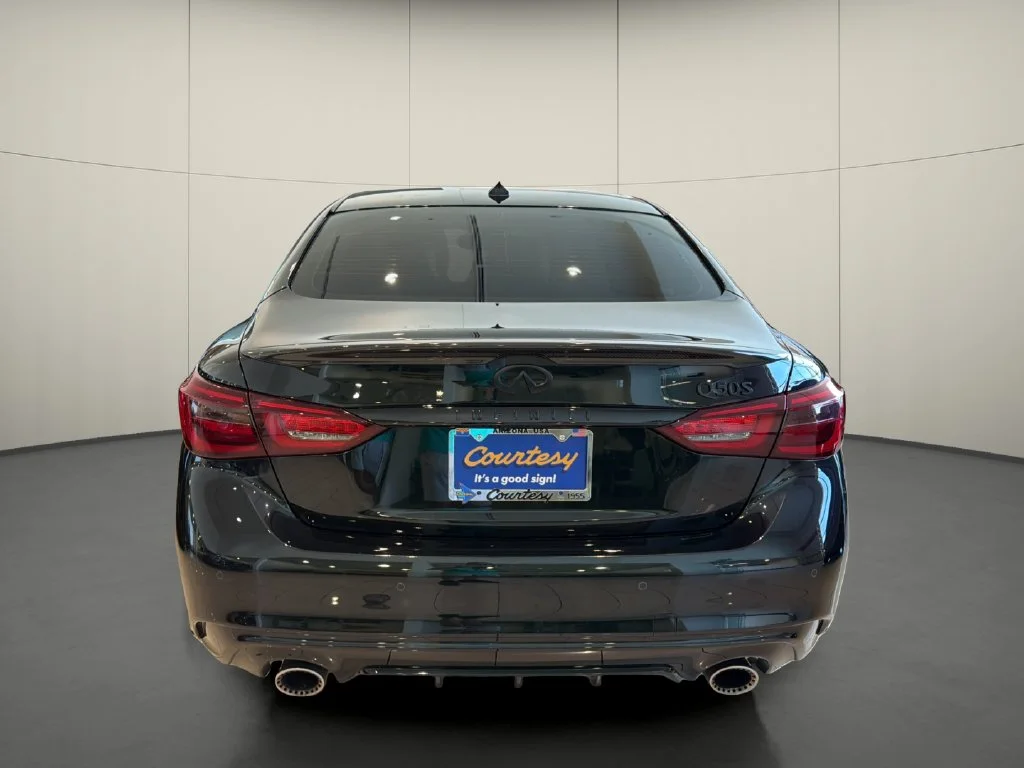 Used 2023 Black INFINITI Red Sport 400 image 6