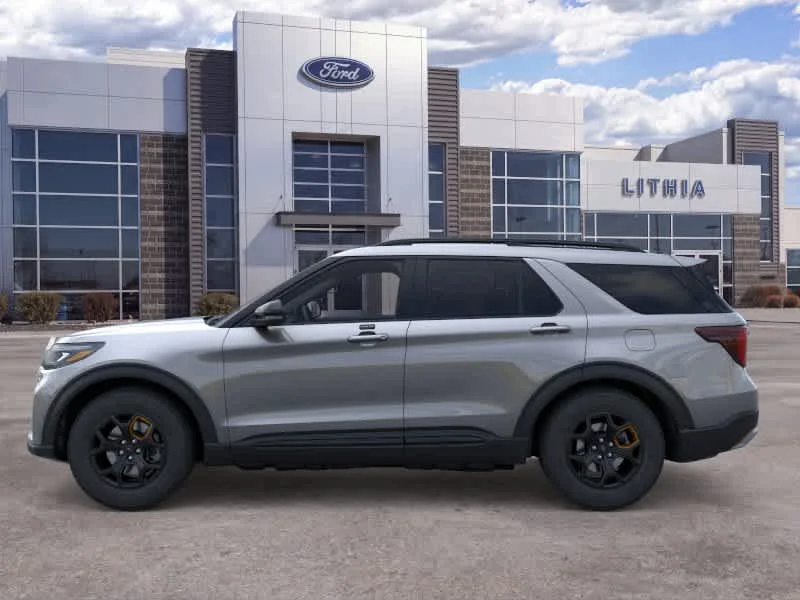 New 2026 Carbonized Gray Metallic Ford Tremor® image 3