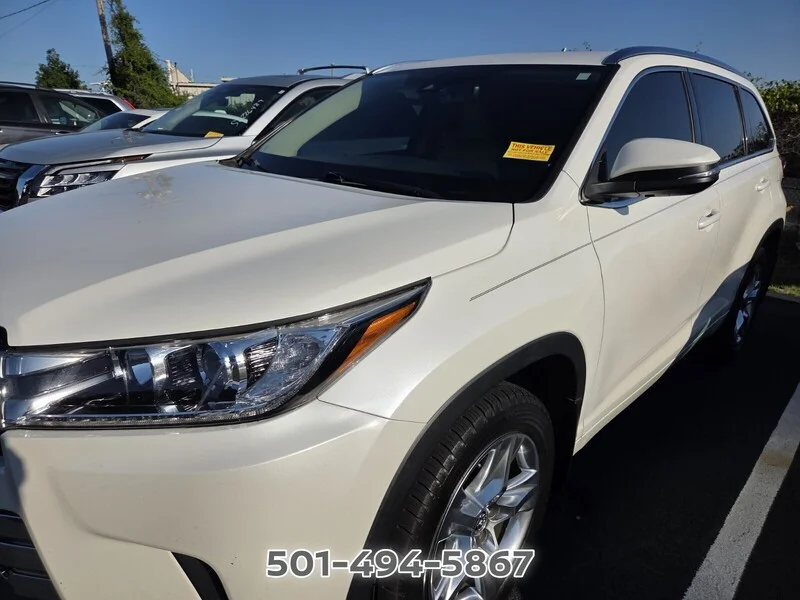 Used 2017 Blizzard Pearl TOYOTA  image 9