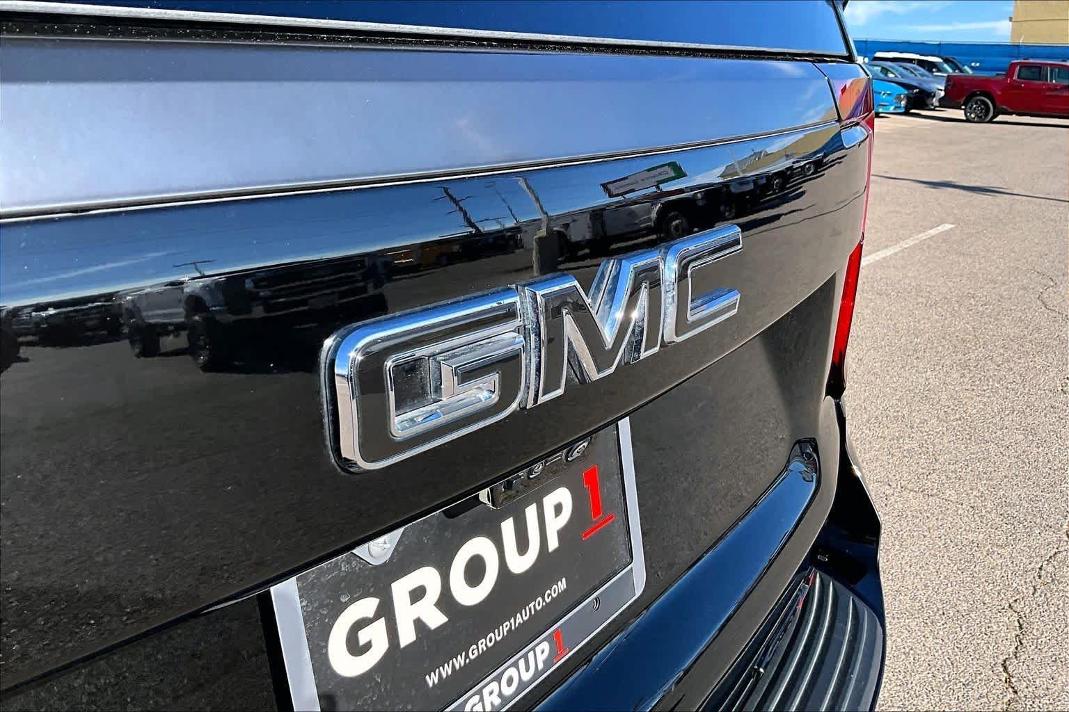 Used 2026 Onyx Black GMC AT4 Ultimate image 30