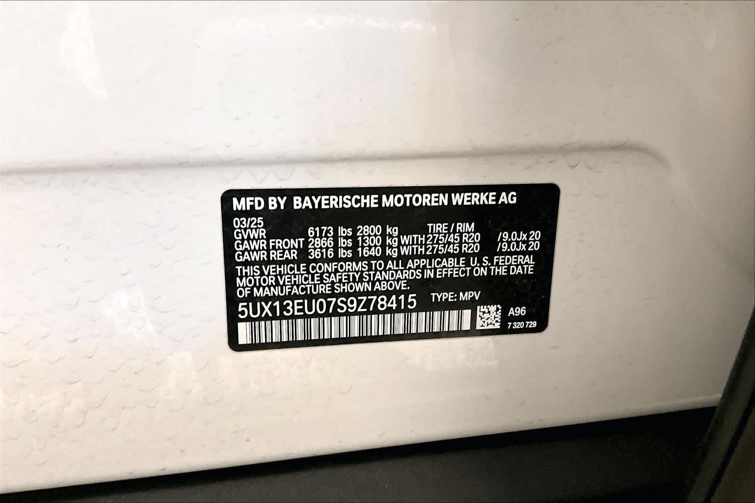 Used 2025 Mineral White Metallic BMW sDrive40i image 32