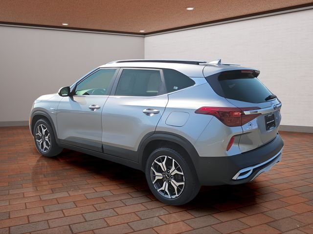 Certified Used 2021 Gray Kia EX image 31