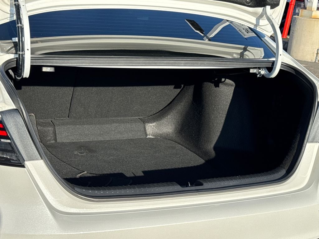 Used 2024 White Honda EX image 10