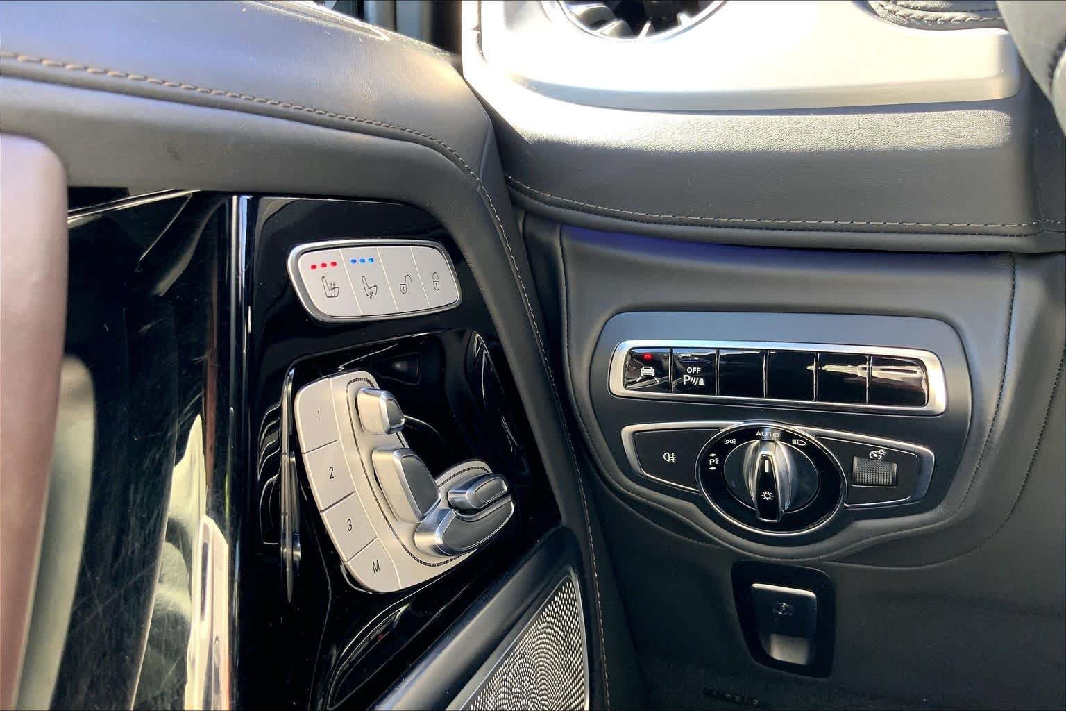 Used 2022 MANUFAKTUR Mystic Brown Metallic Mercedes-Benz G 550 image 33