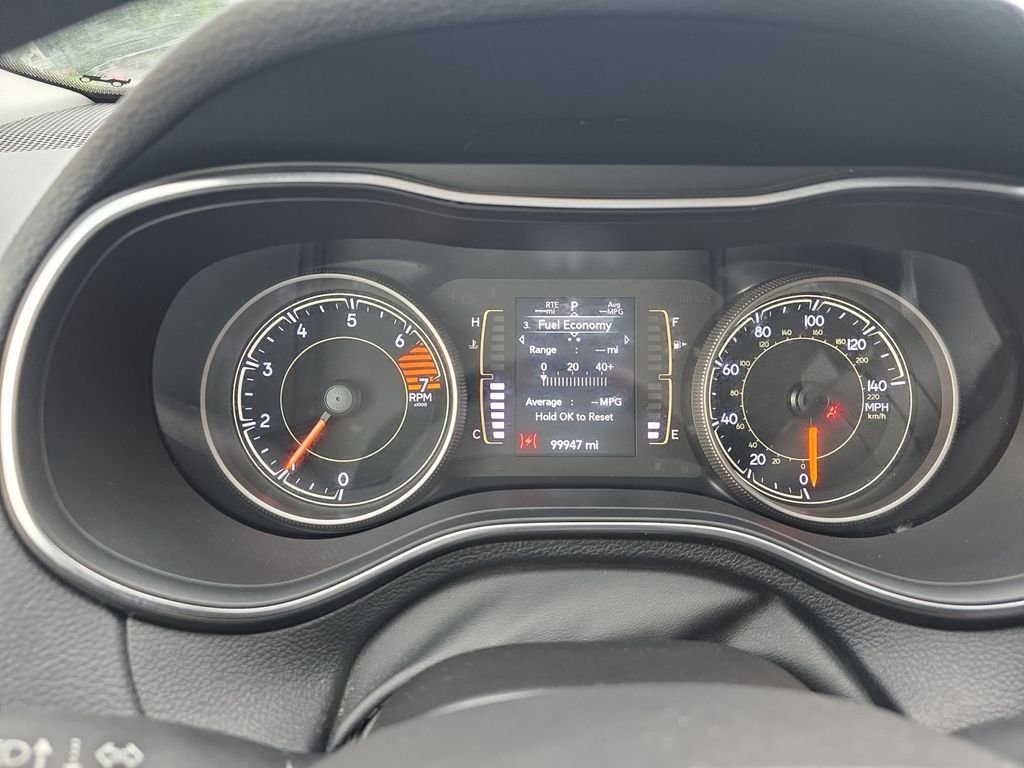 Used 2019 Billet Silver Metallic Jeep Latitude image 15