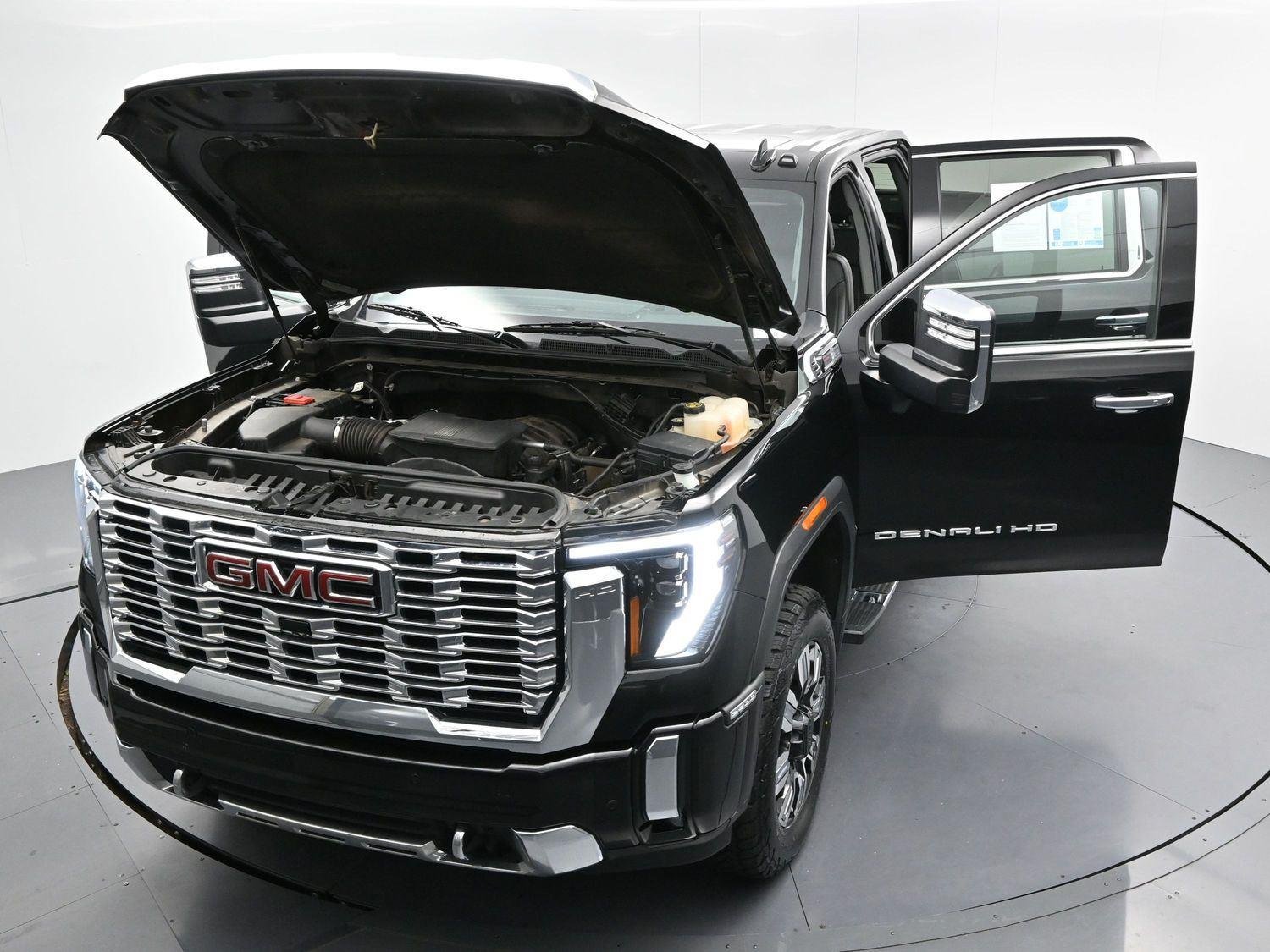 Used 2024 Onyx Black GMC Denali image 46