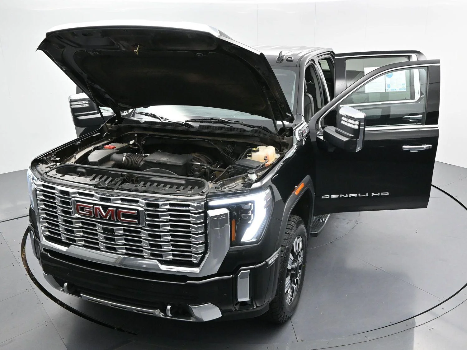 Used 2024 Onyx Black GMC Denali image 46
