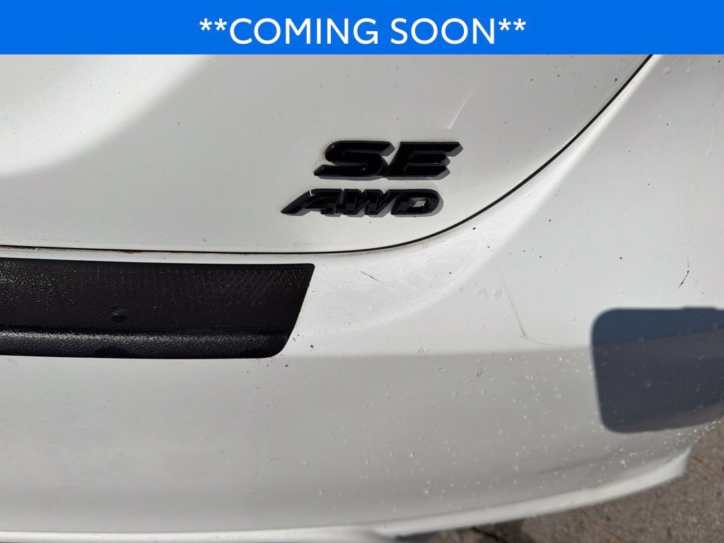 Used 2022 White Toyota SE Nightshade image 17