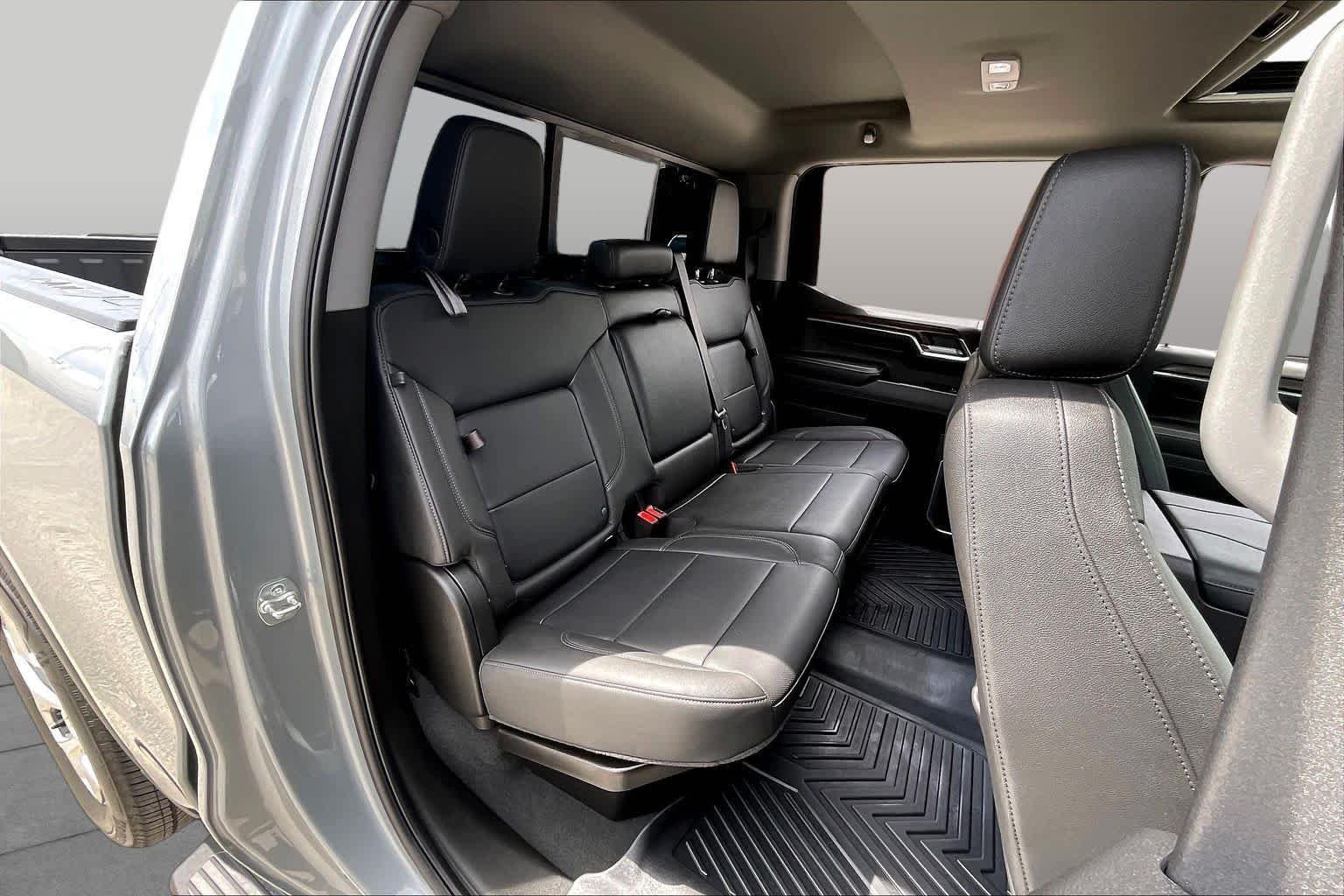 Used 2025 Sterling Metallic GMC SLT image 20