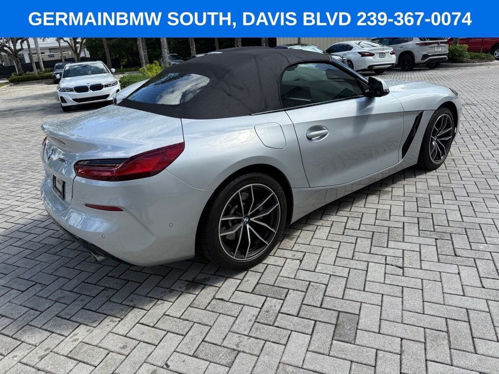 Used 2021 Glacier Silver Metallic BMW sDrive30i image 8