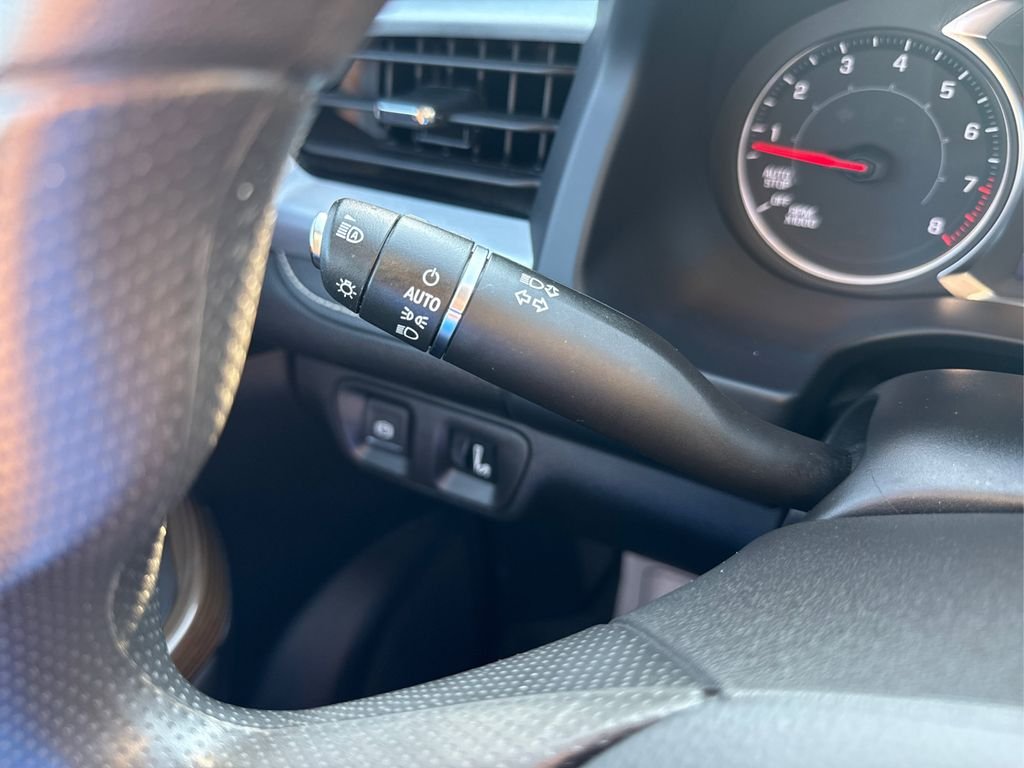 Used 2021 Summit White GMC SLE image 14