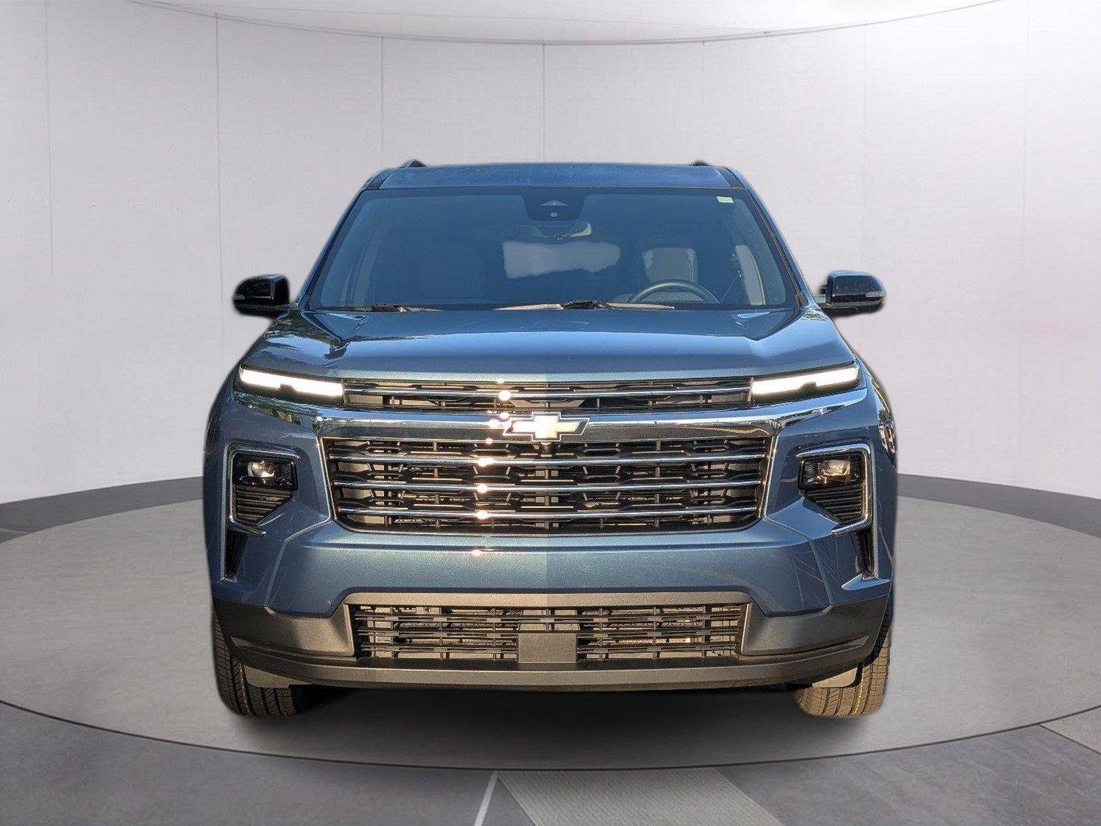 Used 2025 Lakeshore Blue Metallic Chevrolet LT image 10
