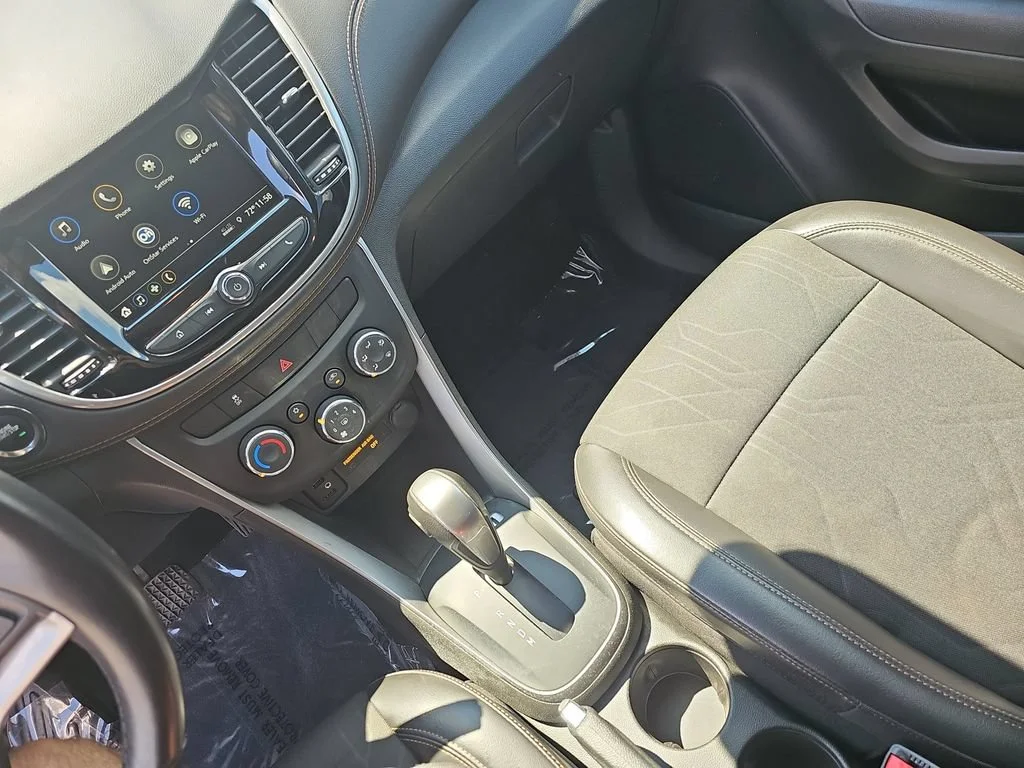 Certified Used 2019 SUMMIT WHITE Chevrolet LT image 26
