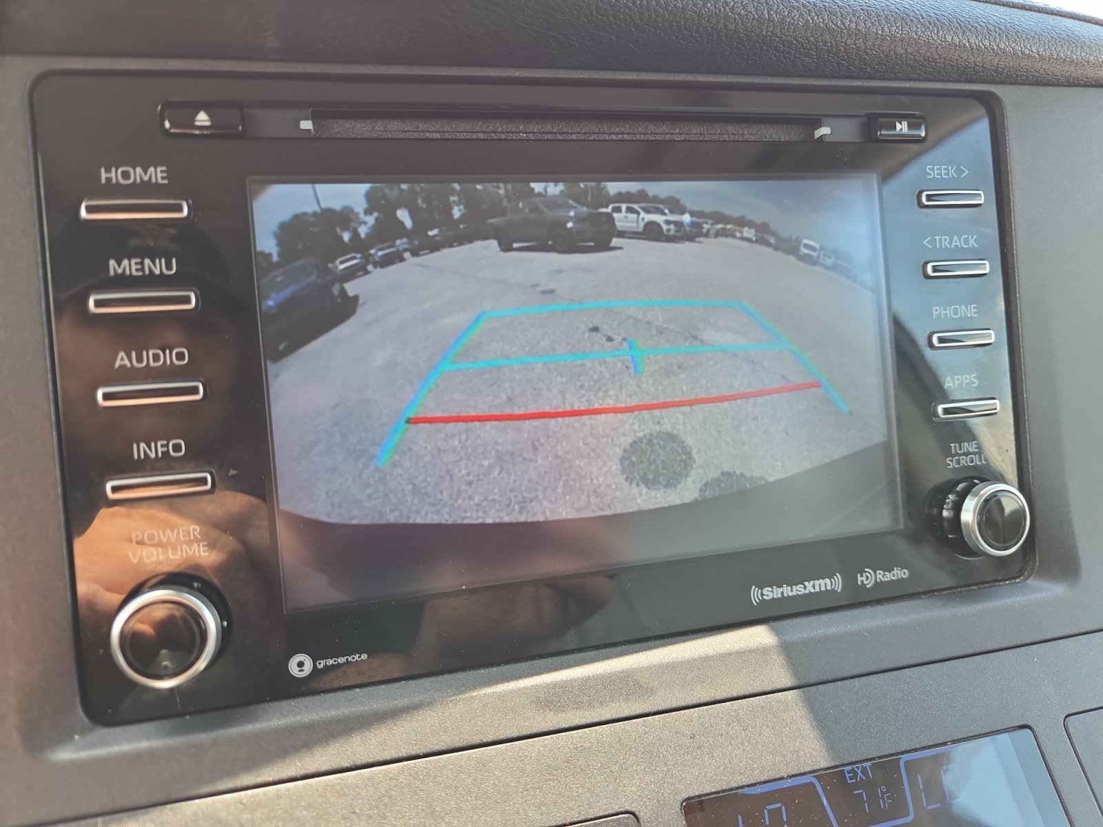 2018 Toyota Sienna XLE - Photo 21