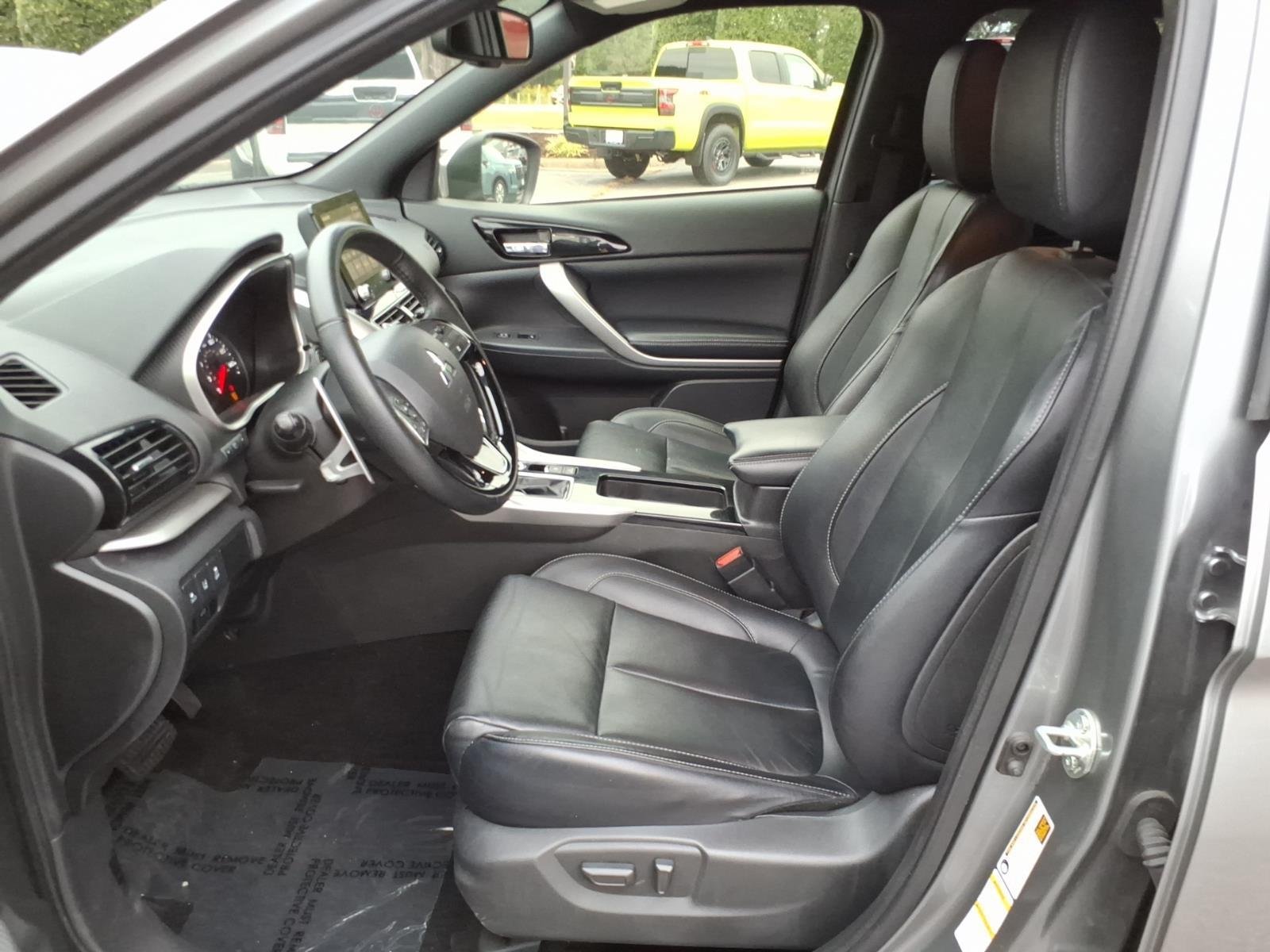 Used 2024  MITSUBISHI  image 10