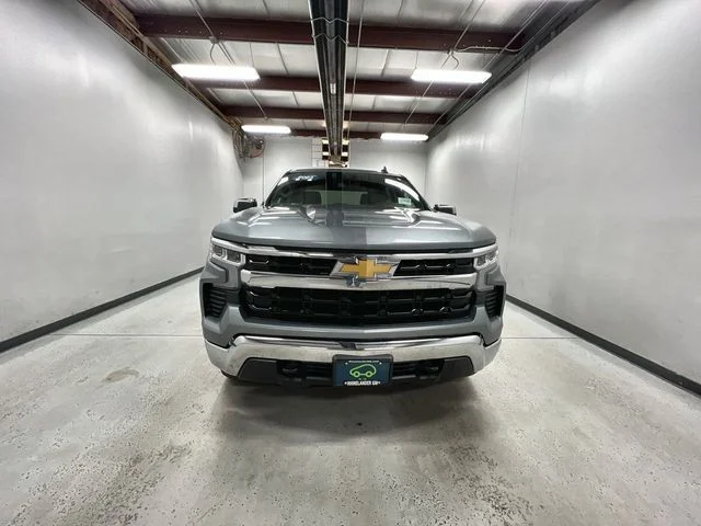 Used 2023 Gray Chevrolet LT image 3