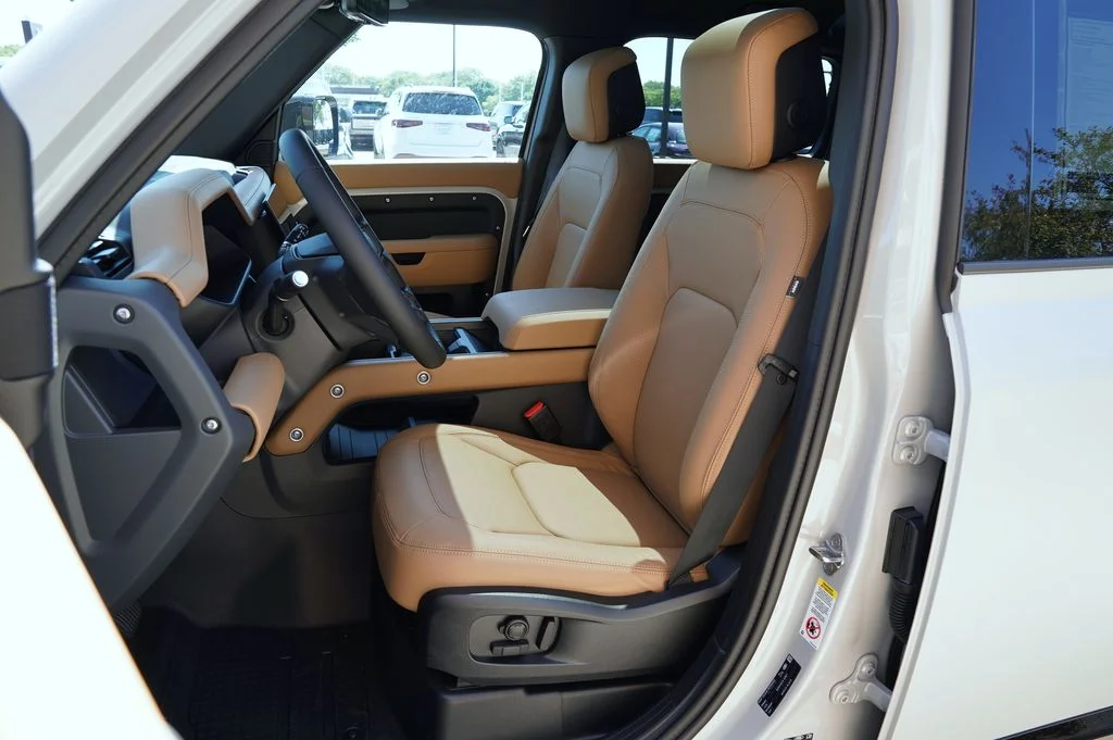 New 2026 Borasco Grey Land Rover X-Dynamic SE image 13