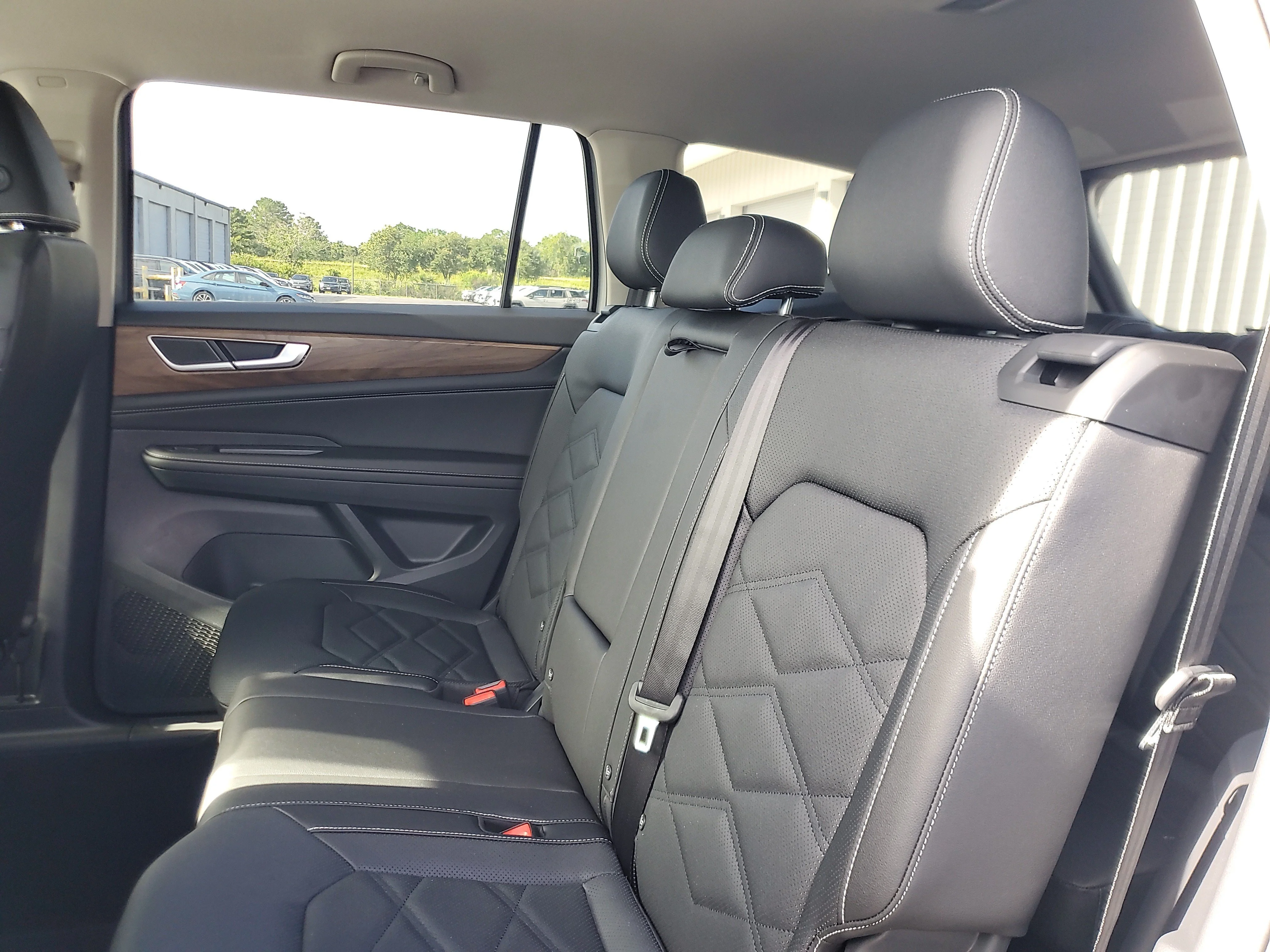 New 2026 Silver Volkswagen 2.0T SE image 9