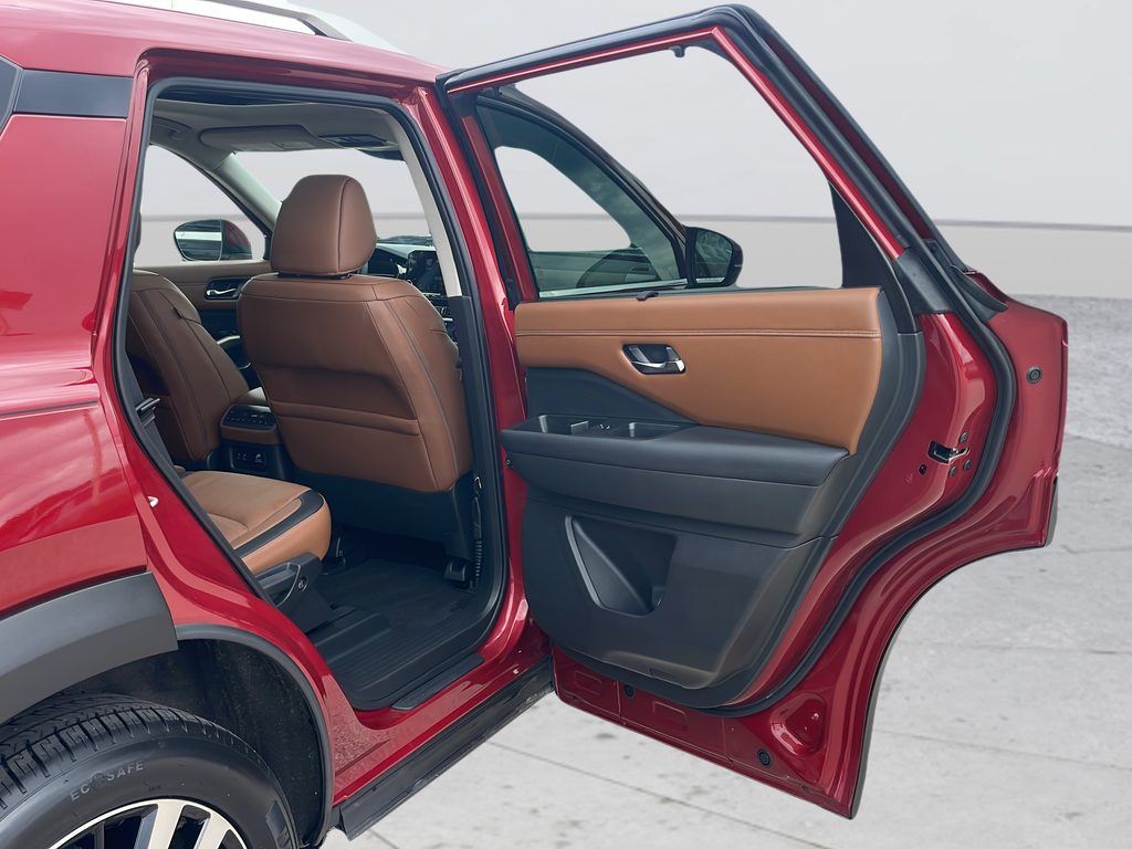 Used 2023 Red Nissan Platinum image 40