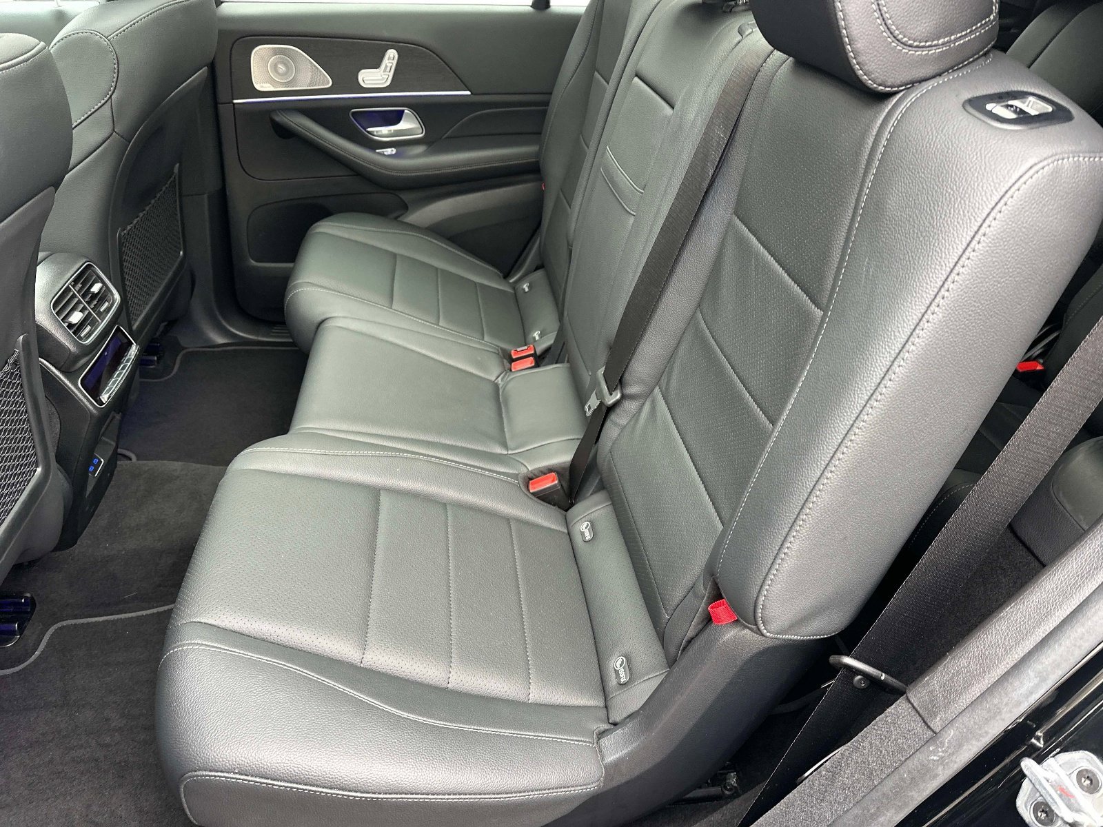 Certified Used 2025 Black Mercedes-Benz GLS 450 image 11