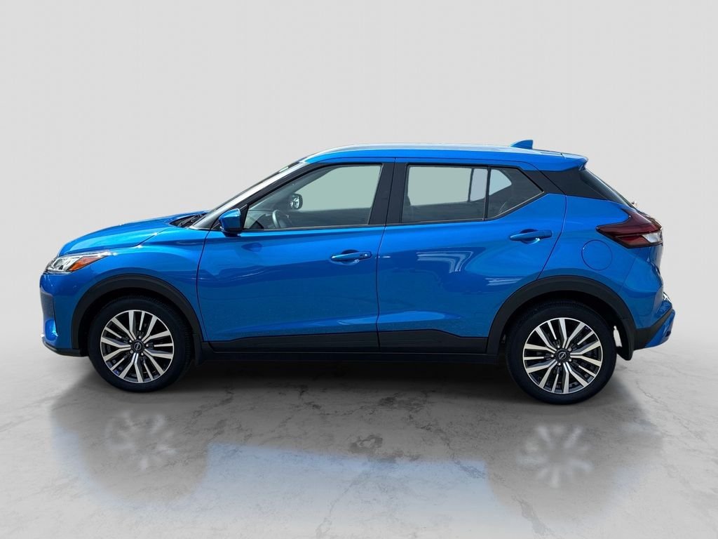 Used 2024 Blue Nissan SV image 4