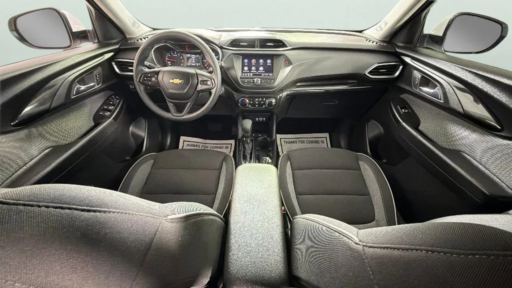 Used 2023 Summit White Chevrolet LT image 30