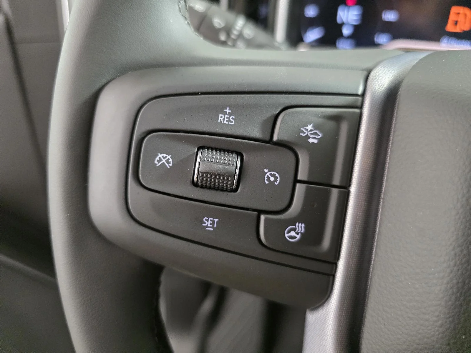 New 2025 Sterling Metallic GMC SLT image 32