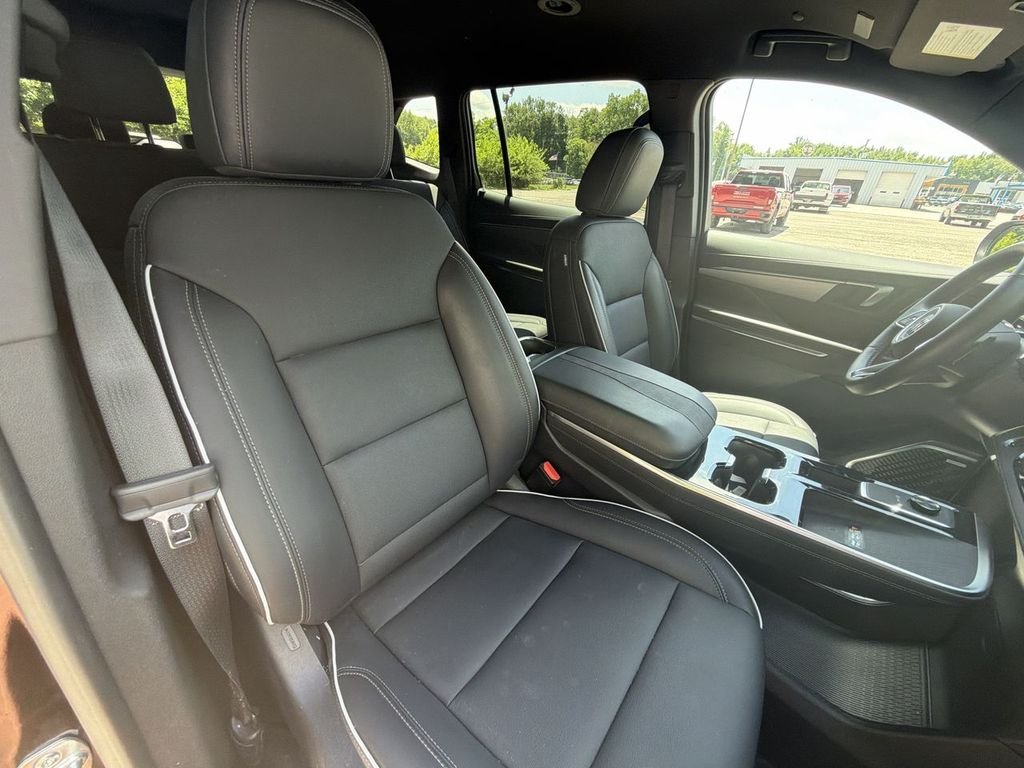 Used 2025 Black Buick Preferred image 29