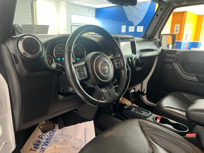 Used 2014 White Jeep Unlimited Sport image 18