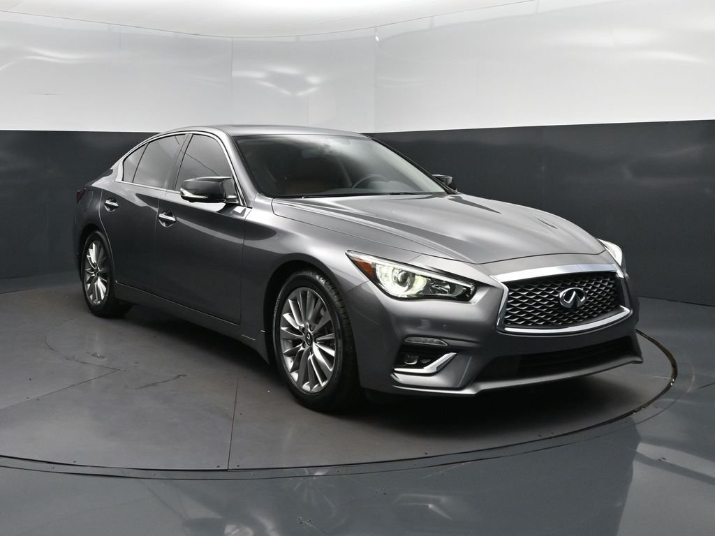Certified Used 2023 Gray INFINITI LUXE image 9