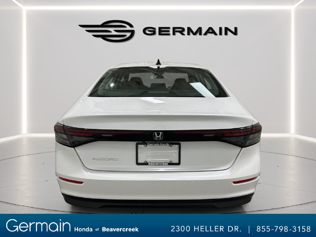 Used 2026 Platinum White Pearl Honda SE image 7