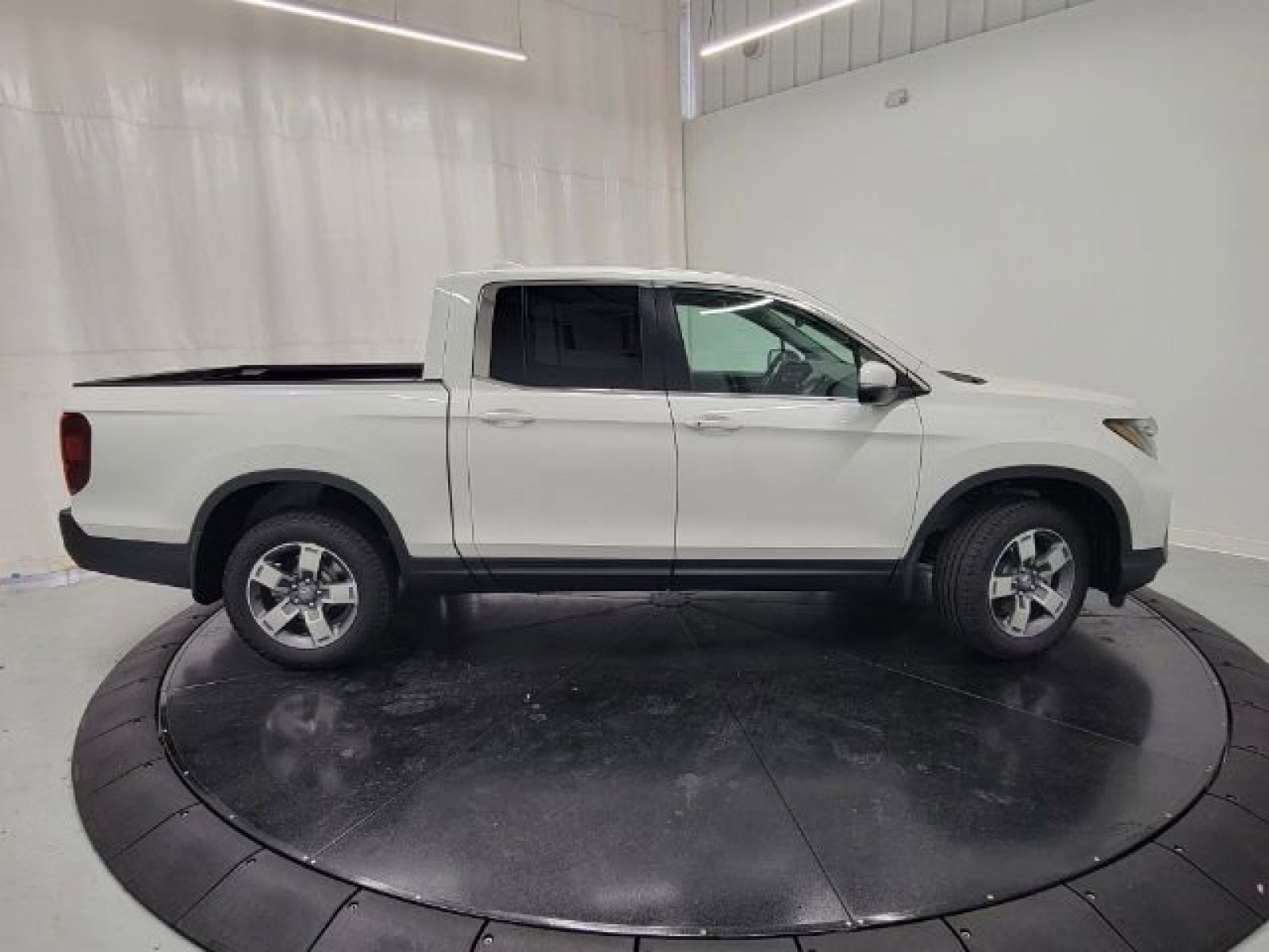 New 2026 Platinum White Pearl Honda RTL image 29