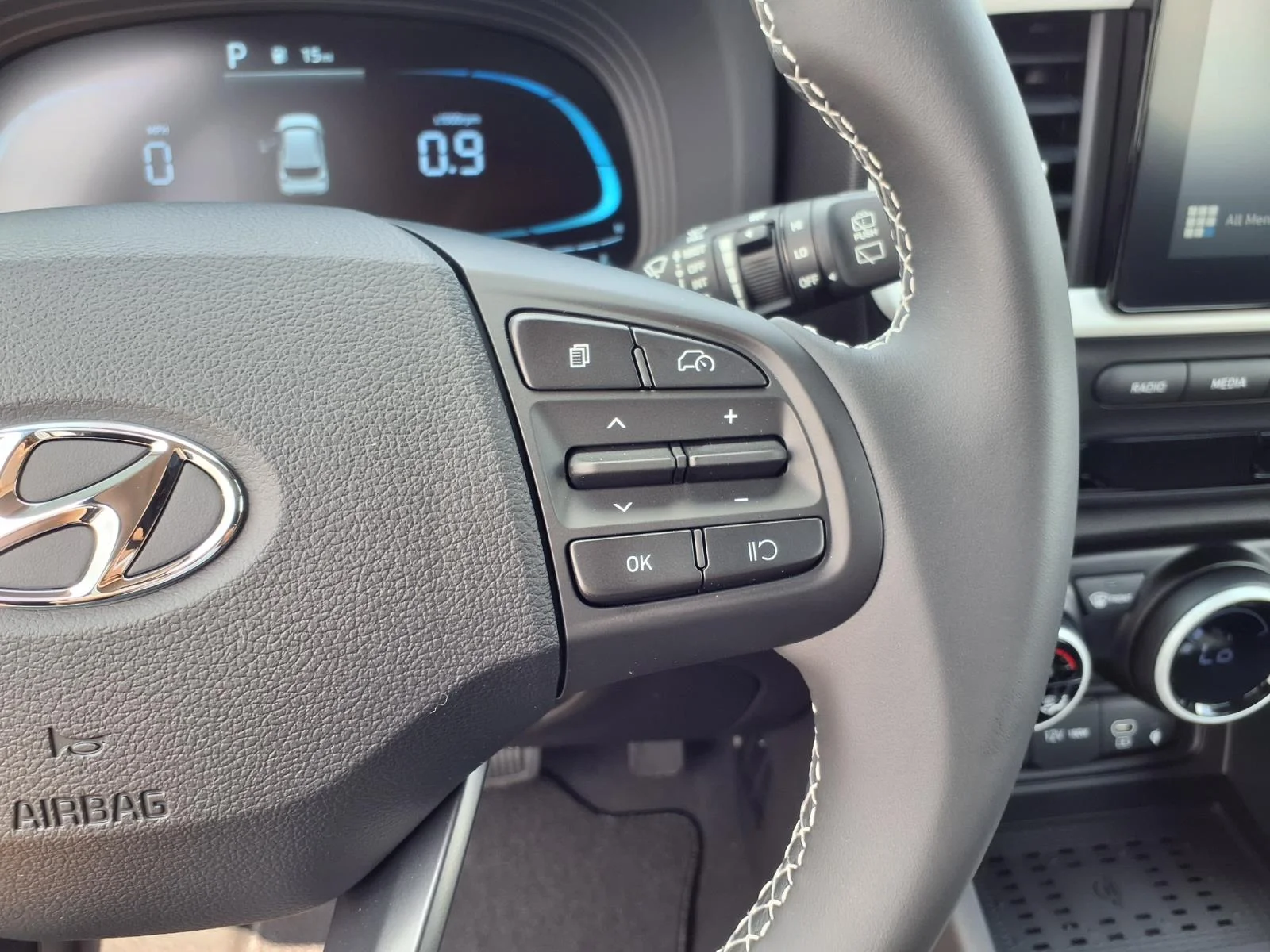 New 2026 Ecotronic Gray Pearl/Black Roof Hyundai SEL image 9