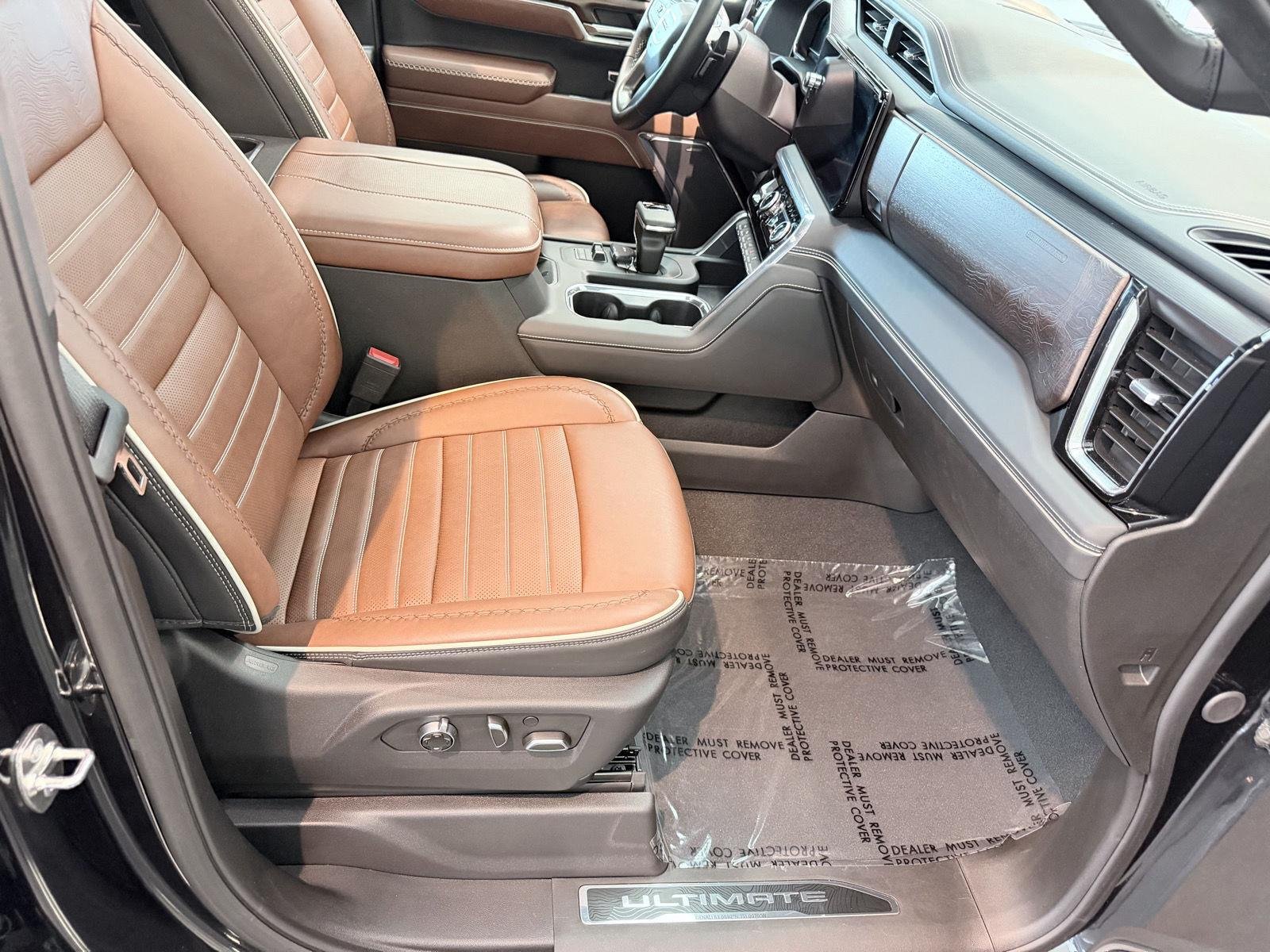 Used 2025 Onyx Black GMC Denali Ultimate image 34