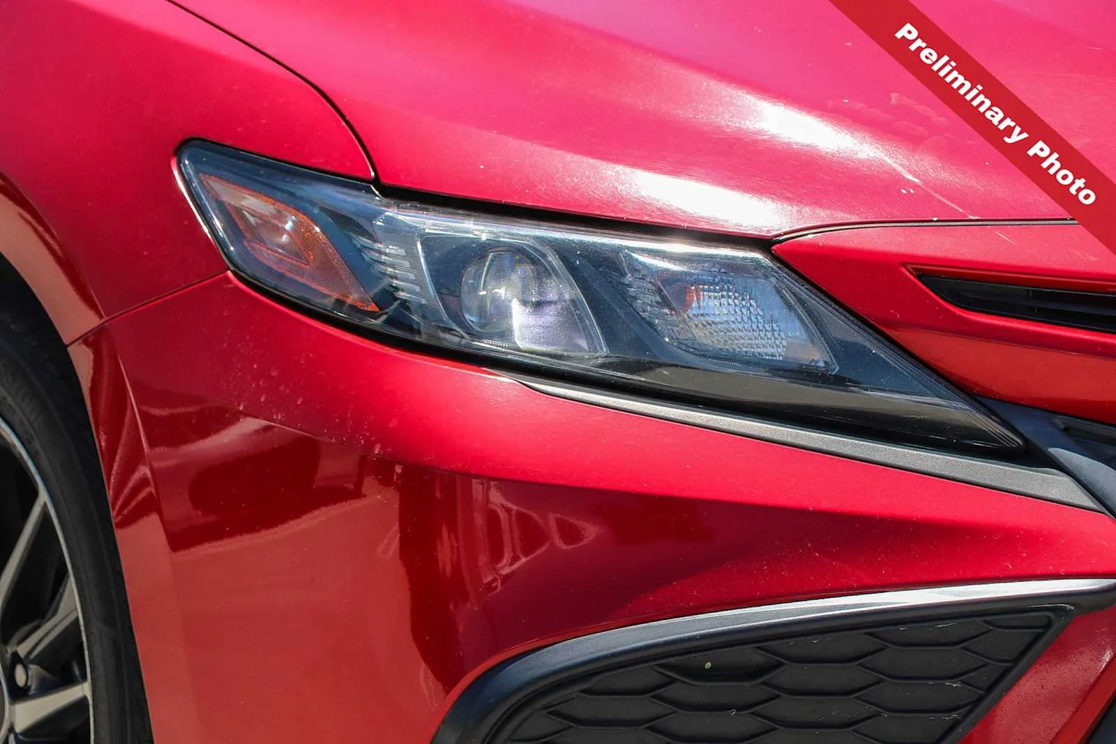 Used 2021 Supersonic Red Toyota SE image 4