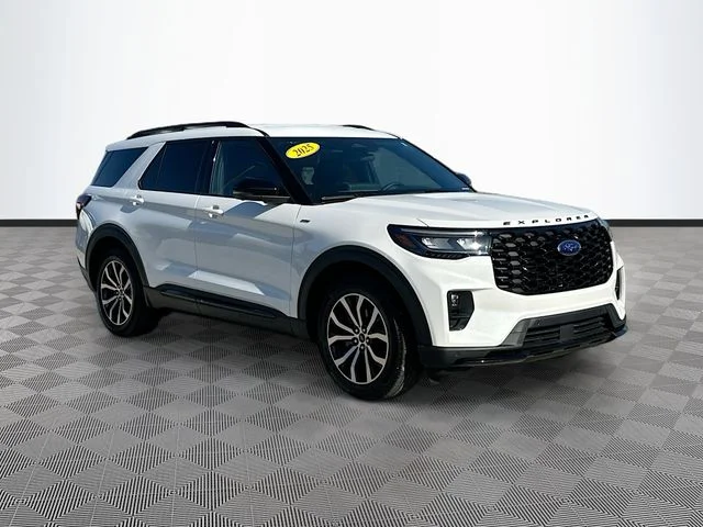 Used 2025 White Ford ST-Line image 3