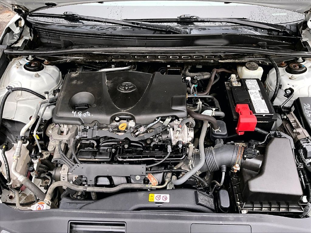 Used 2022 Ice Toyota XSE image 35