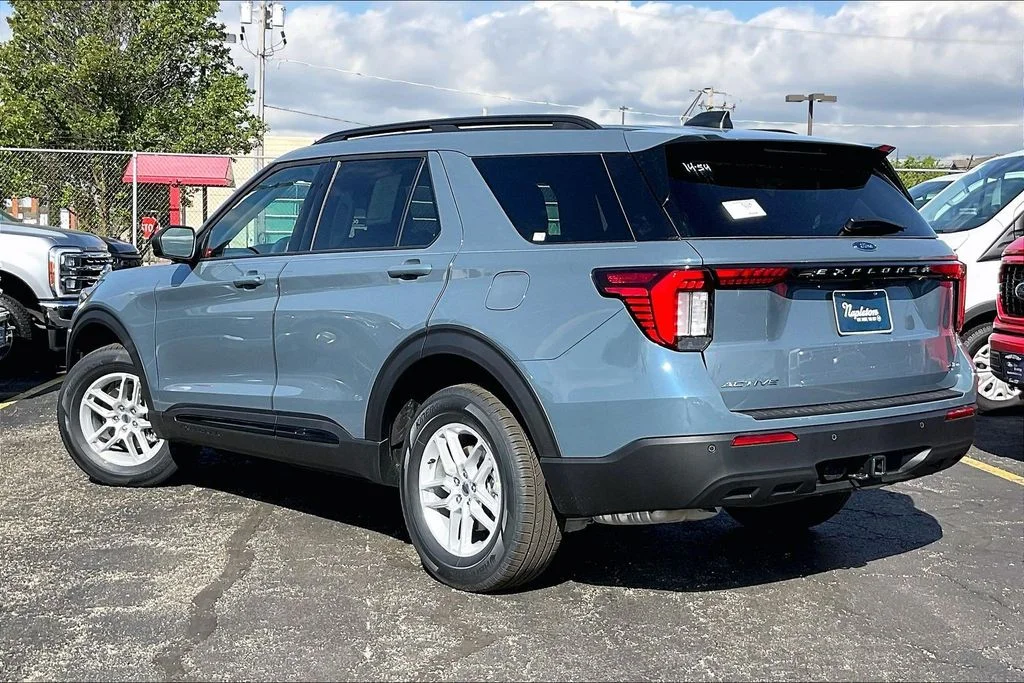 New 2026 Vapor Blue Metallic Ford Active image 10