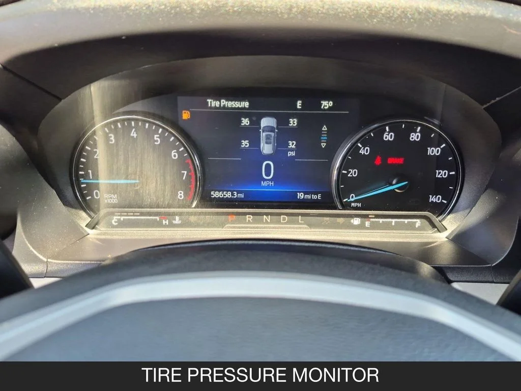 Used 2023 Silver Ford XLT image 19