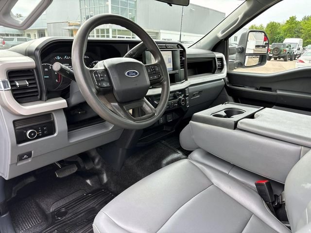 Used 2024 White Ford XL image 11
